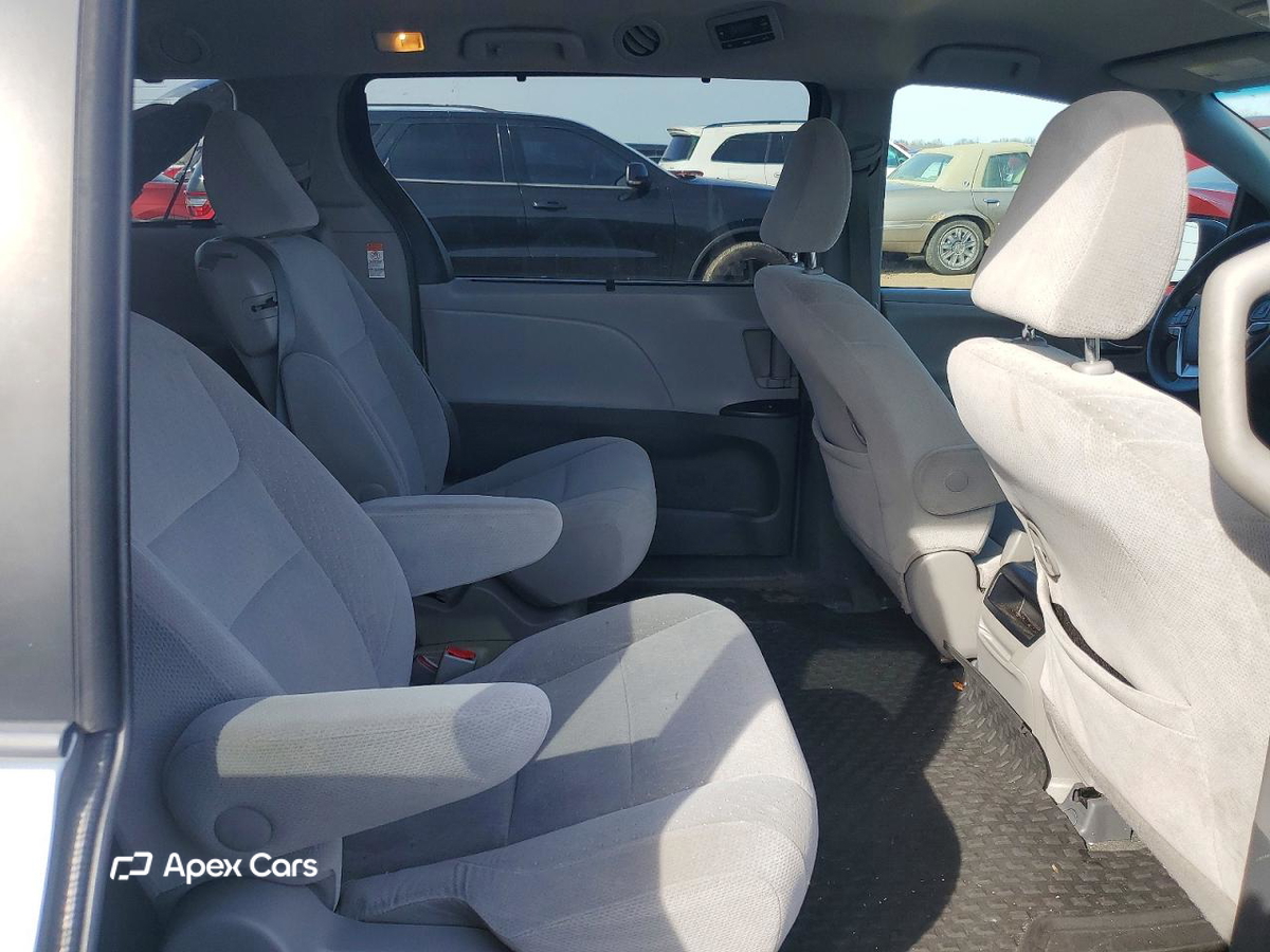 Toyota Sienna 2015