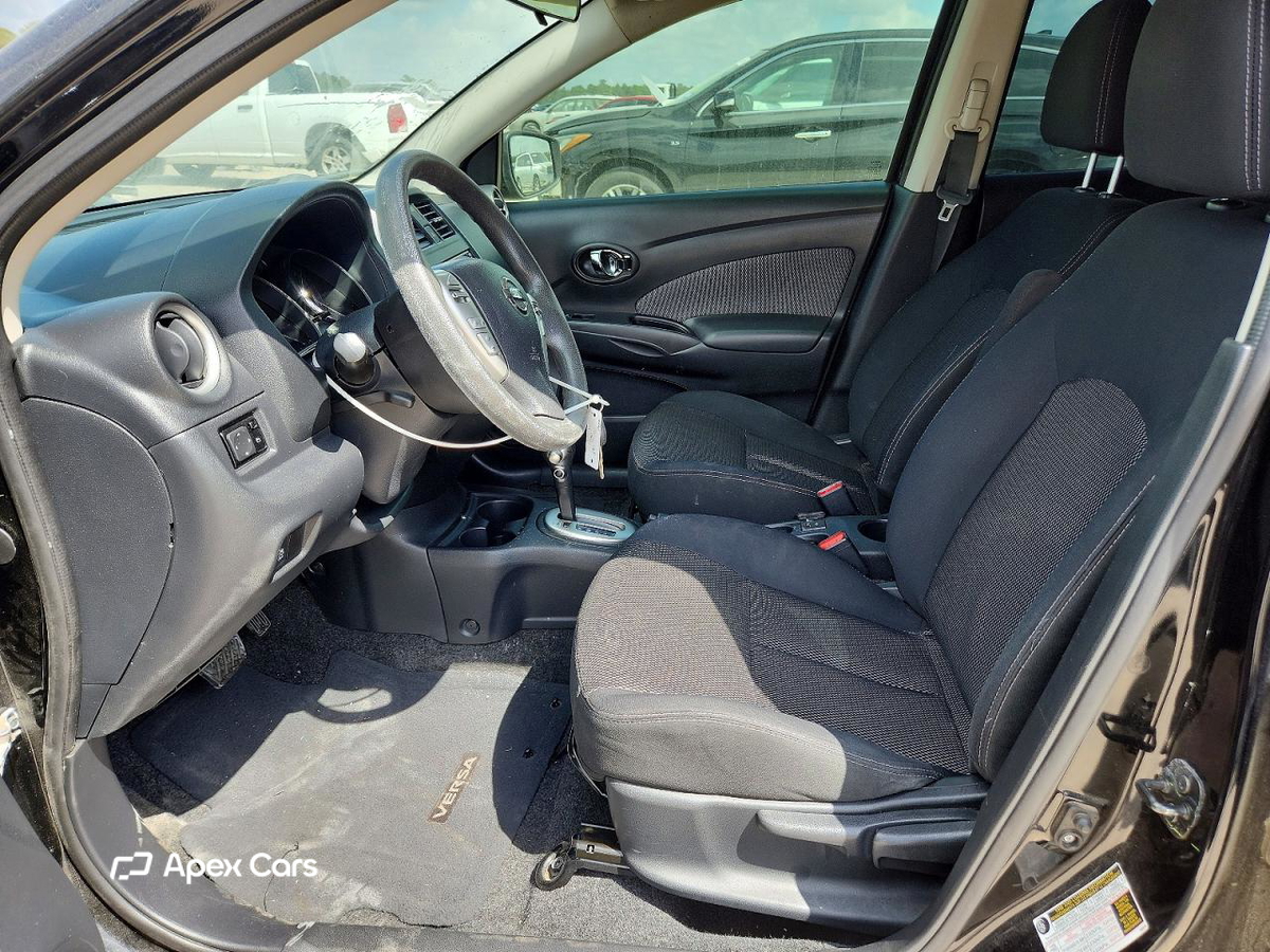 Nissan Versa 2016