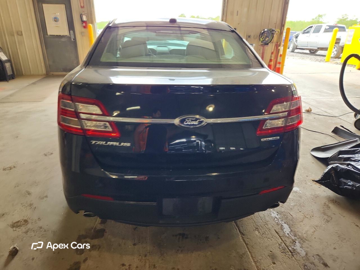 Ford Taurus 2016
