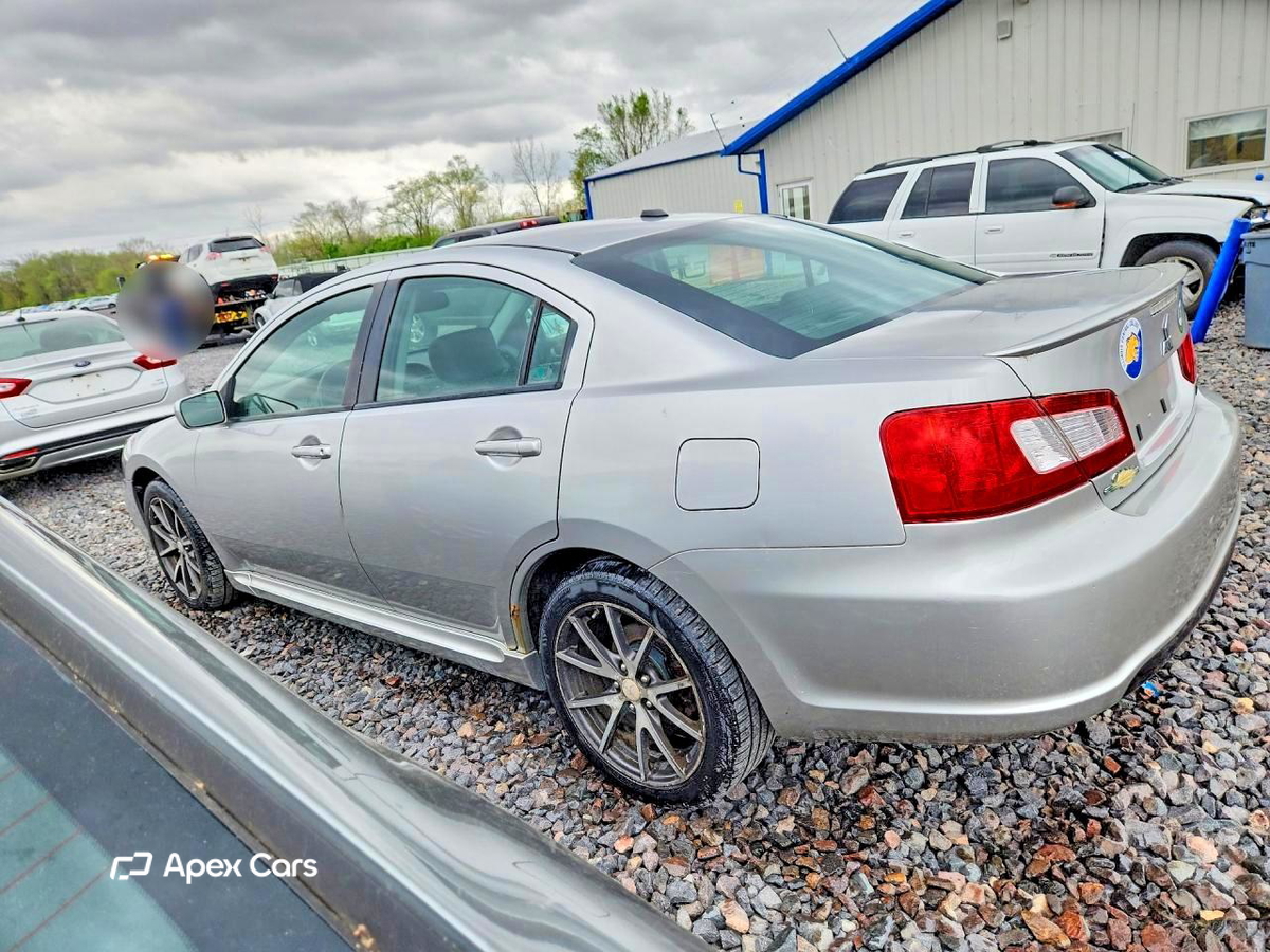 Mitsubishi Galant 2009