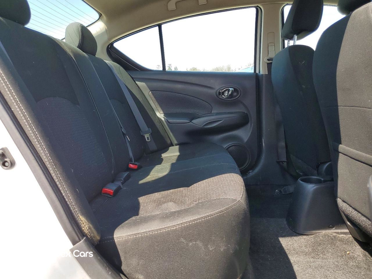 Nissan Versa 2018