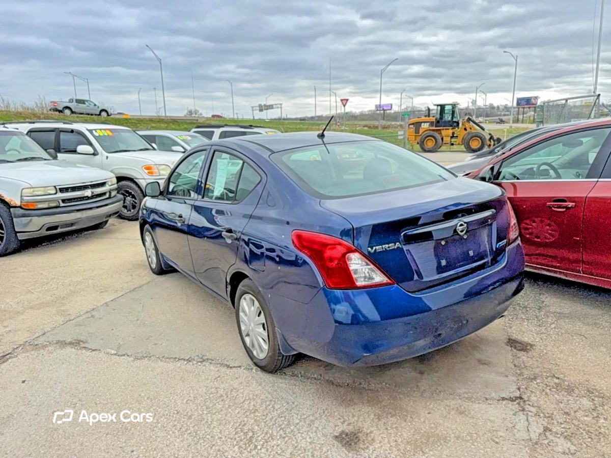 Nissan Versa 2012
