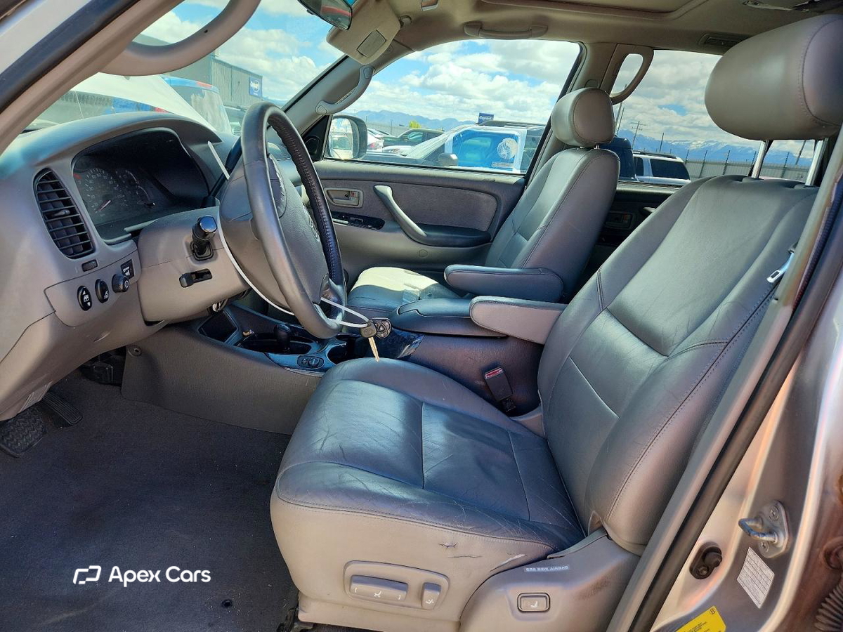 Toyota Sequoia 2003