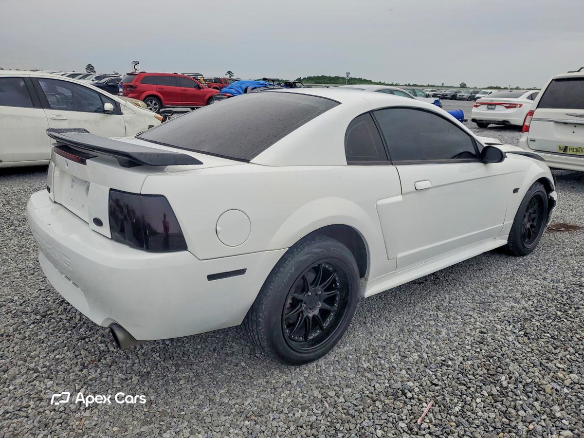 Ford Mustang 2001