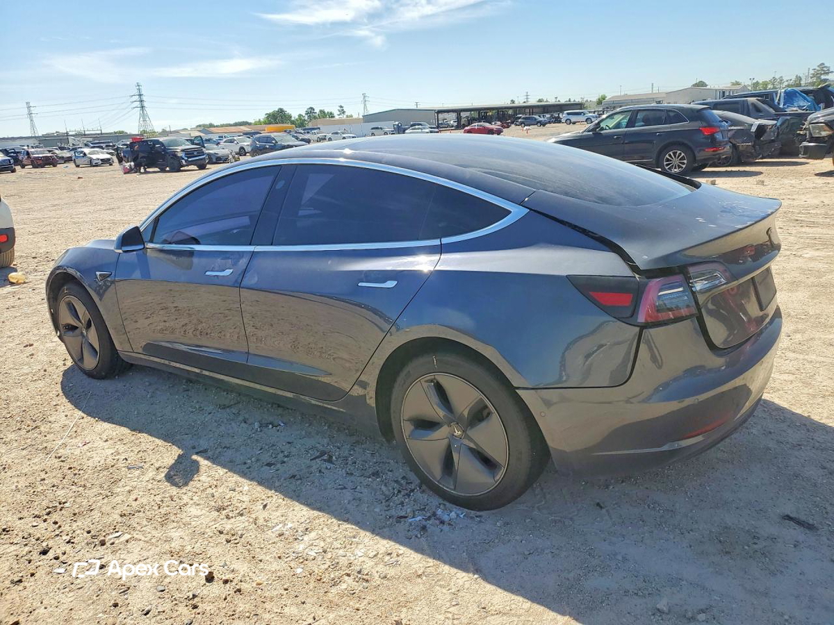 Tesla Model 3 2020