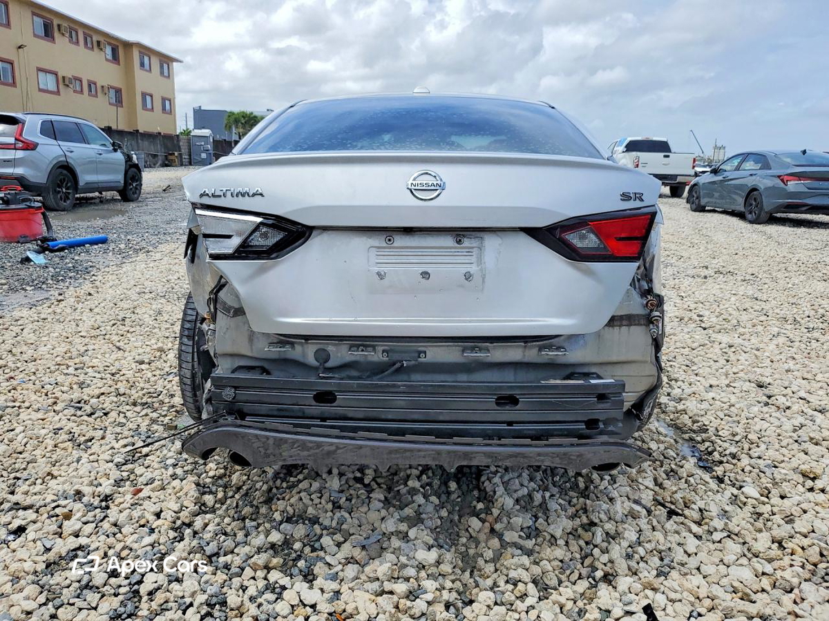 Nissan Altima 2020