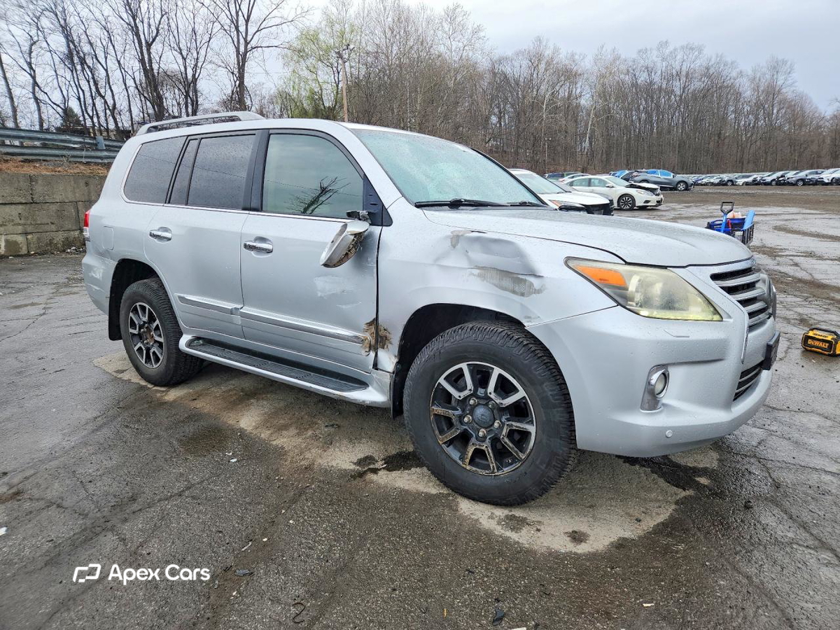 Lexus LX 2013