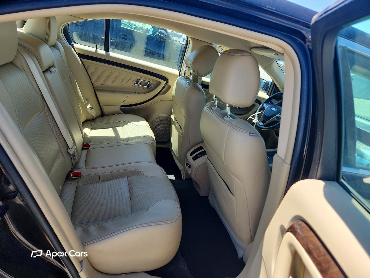 Ford Taurus 2014