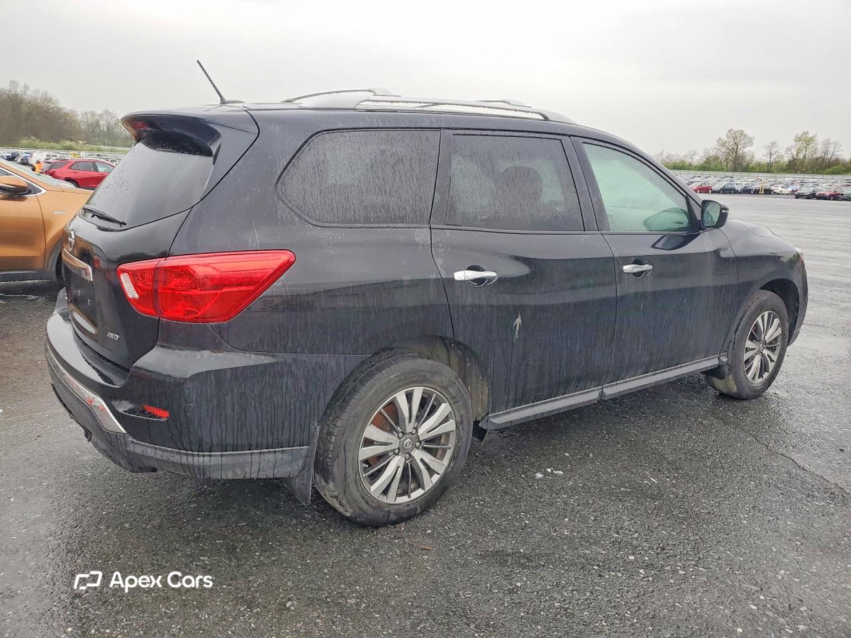 Nissan Pathfinder 2018