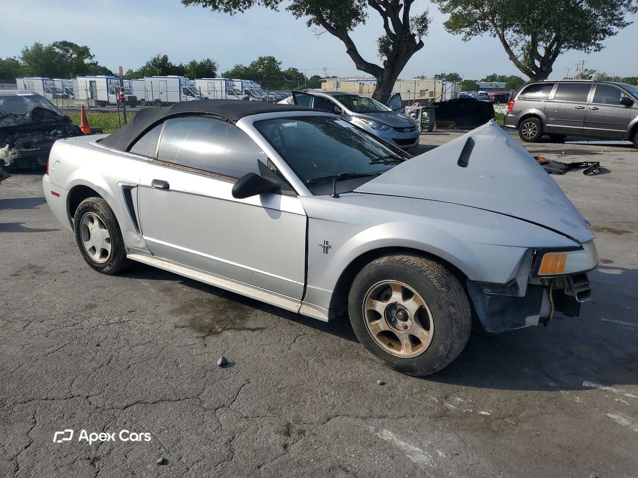 Ford Mustang 2000
