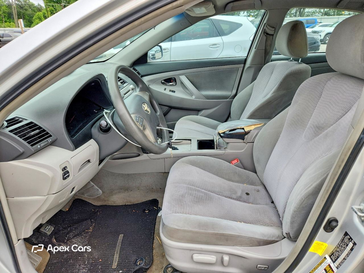 Toyota Camry 2011