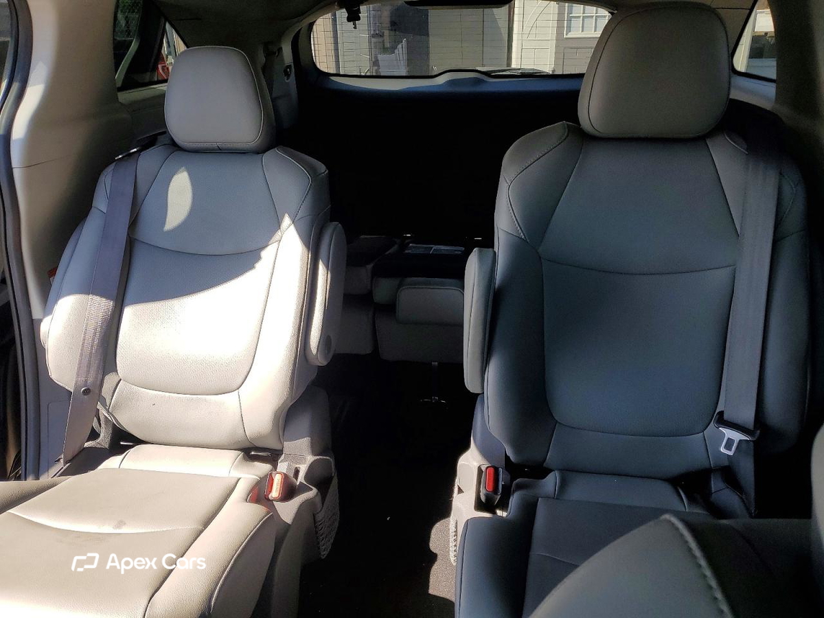 Toyota Sienna 2021