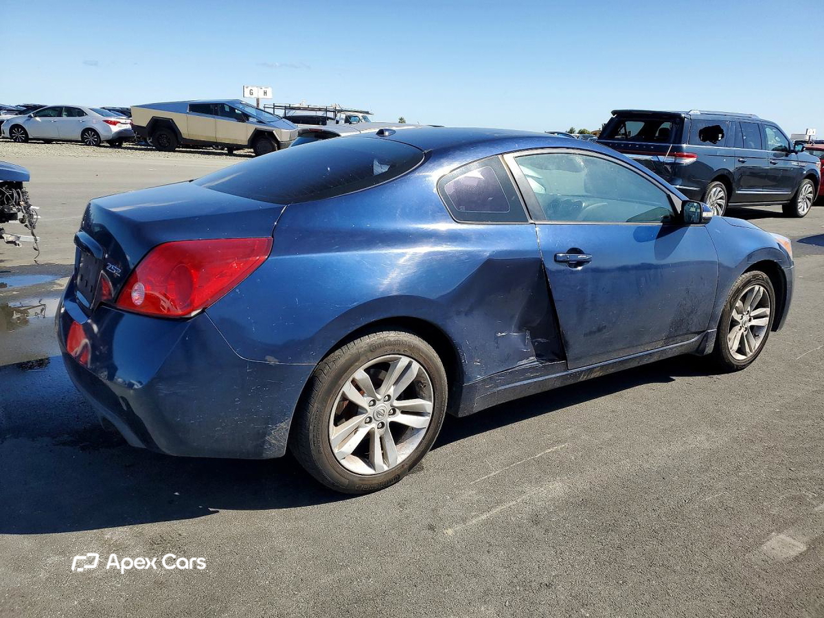 Nissan Altima 2012