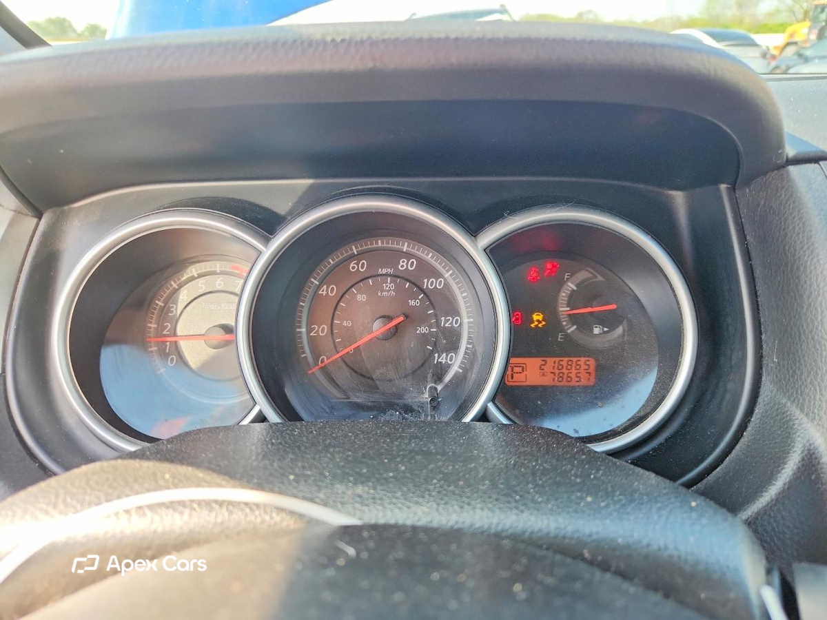 Nissan Versa 2012