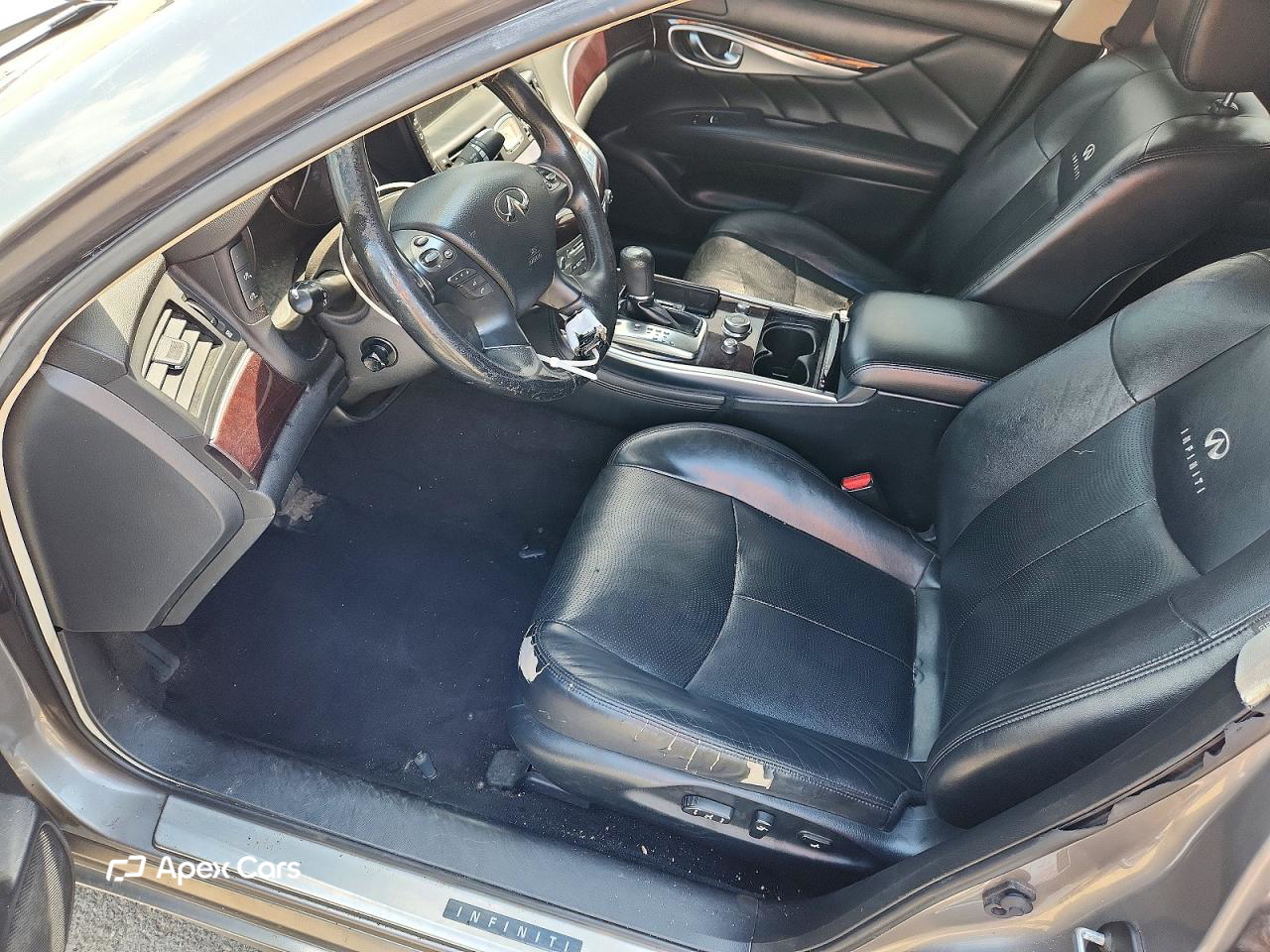 Infiniti M 2012