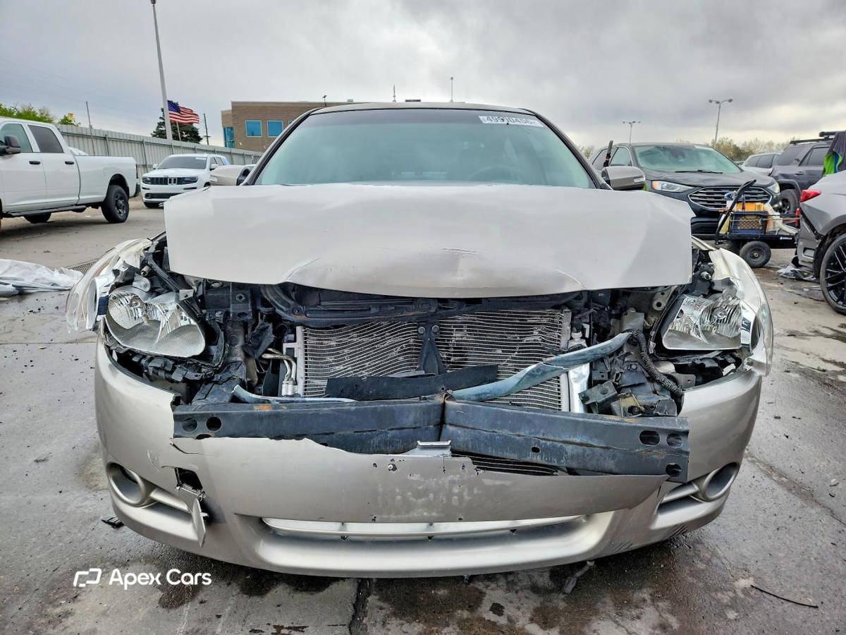 Nissan Altima 2011