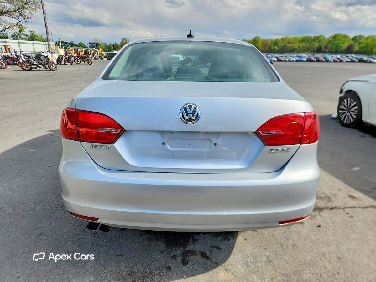 Volkswagen Jetta 2012