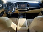 Toyota Highlander 2016