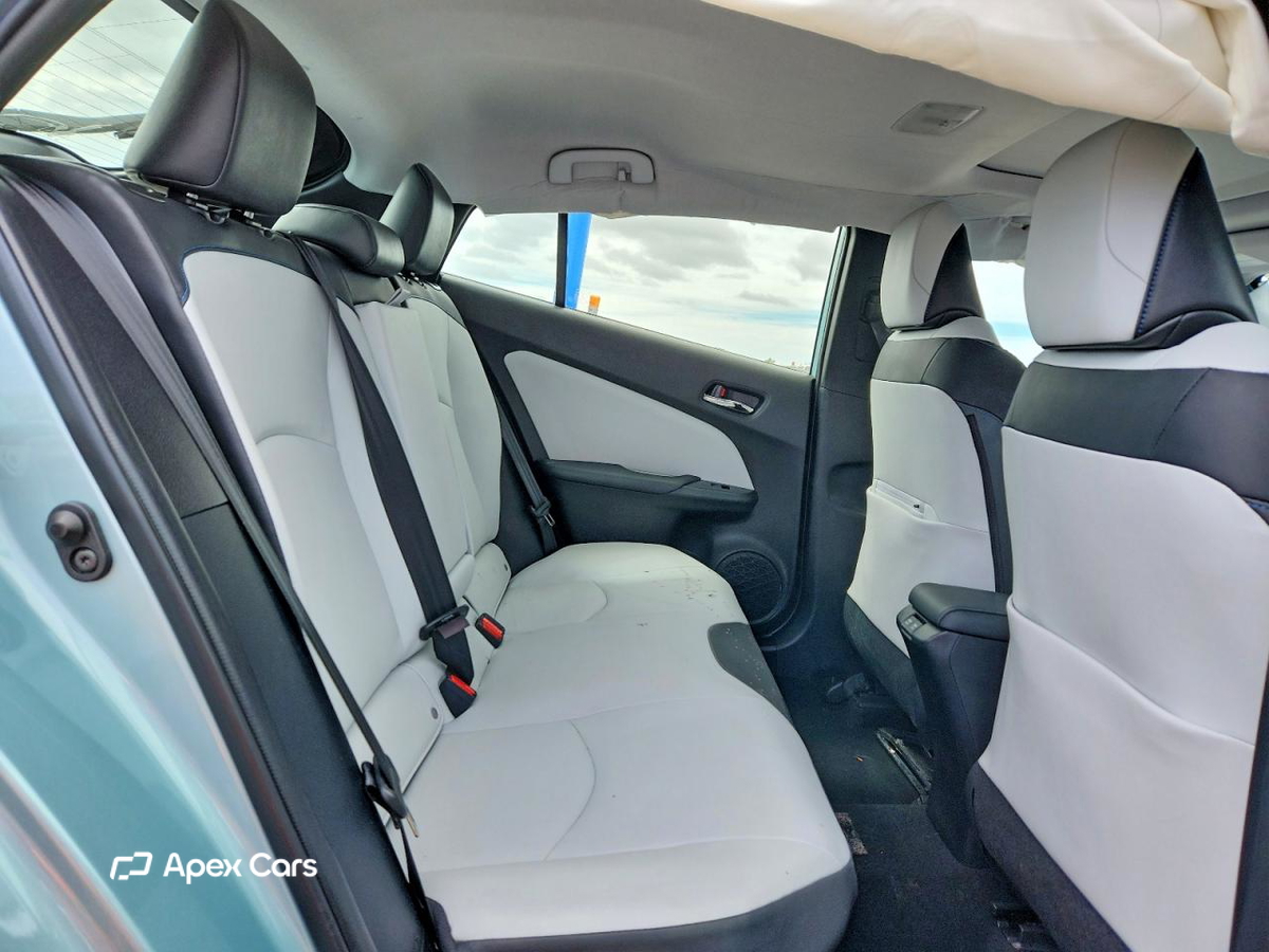 Toyota Prius 2021