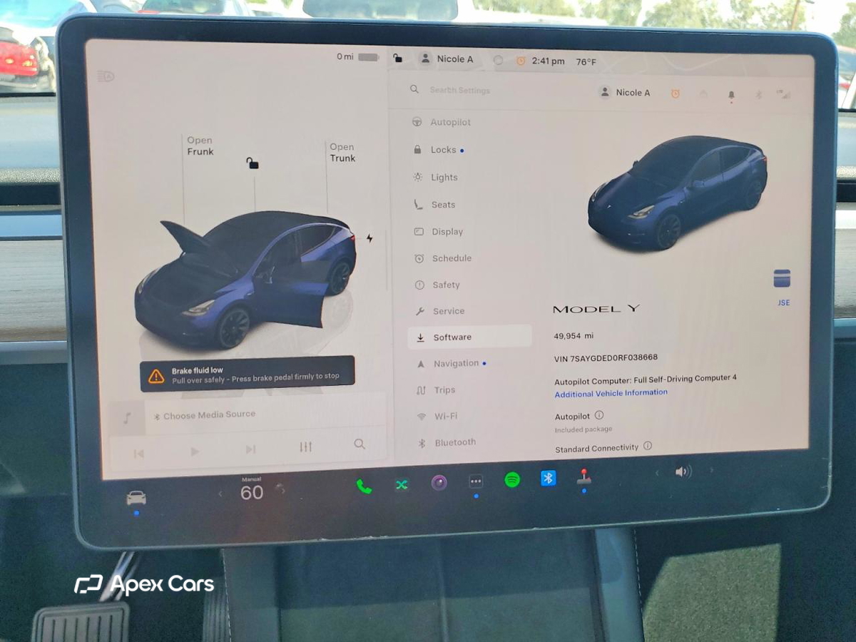 Tesla Model Y 2024