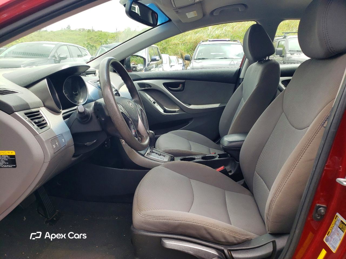 Hyundai Elantra 2013