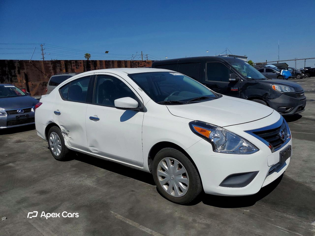 Nissan Versa 2016