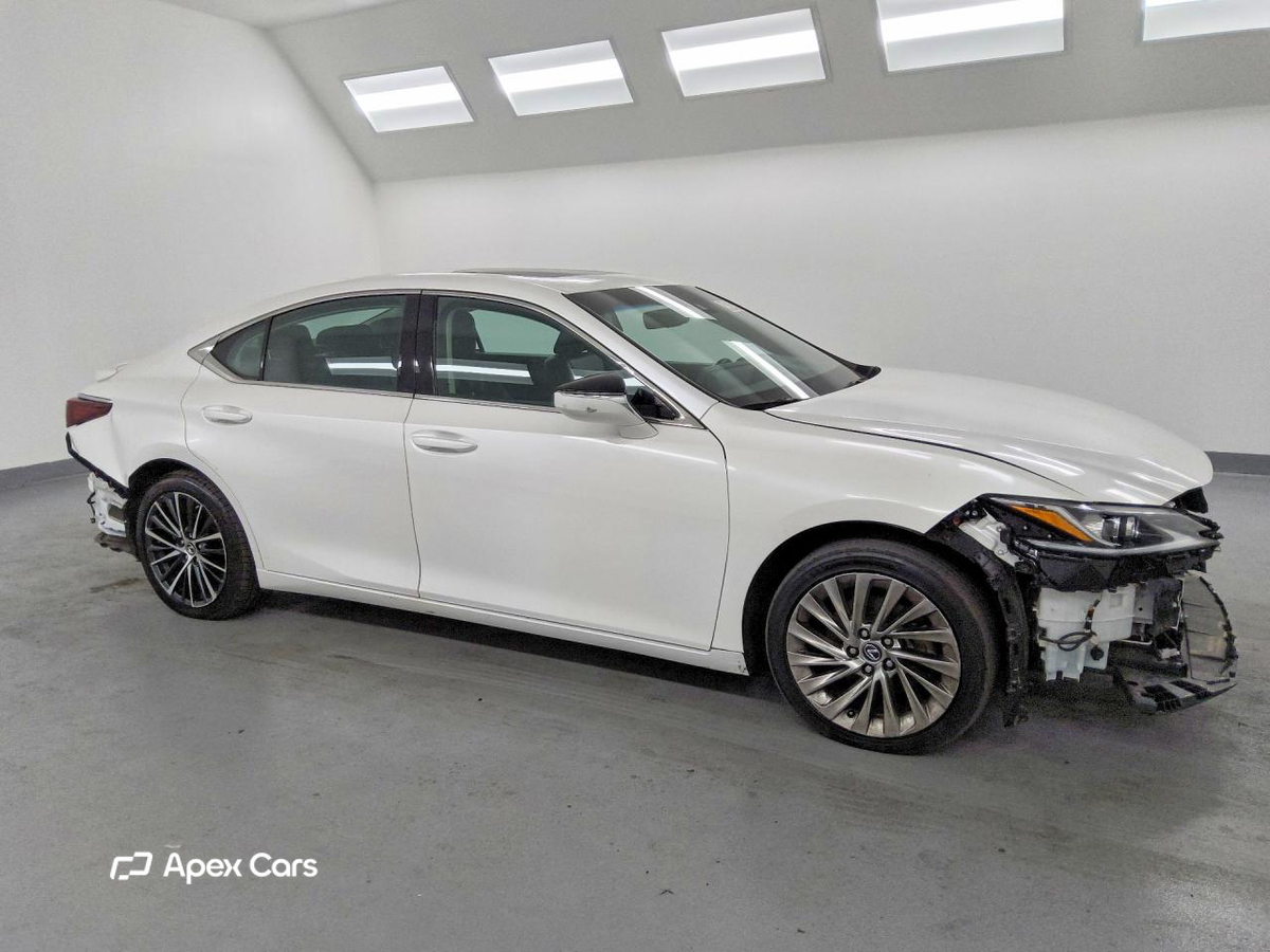 Lexus ES 2024
