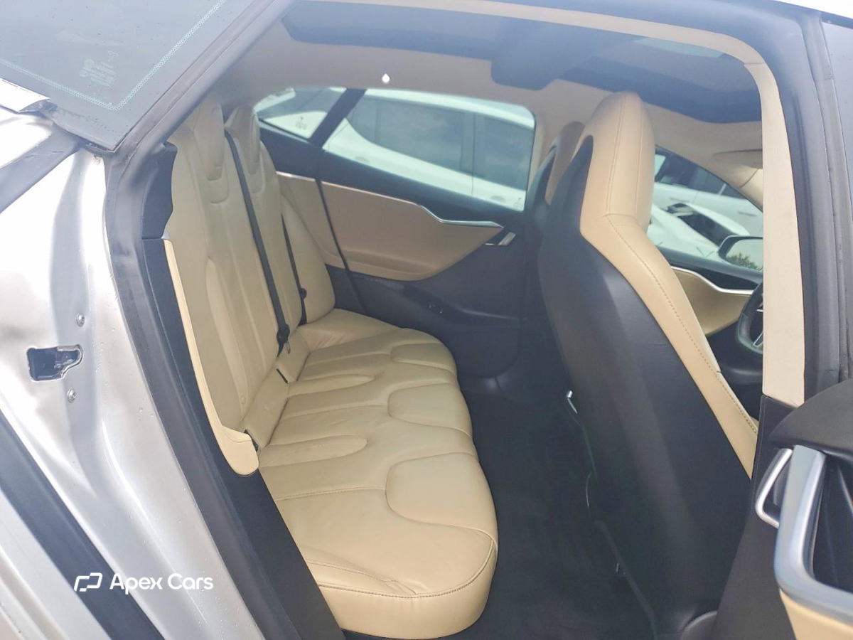 Tesla Model S 2013