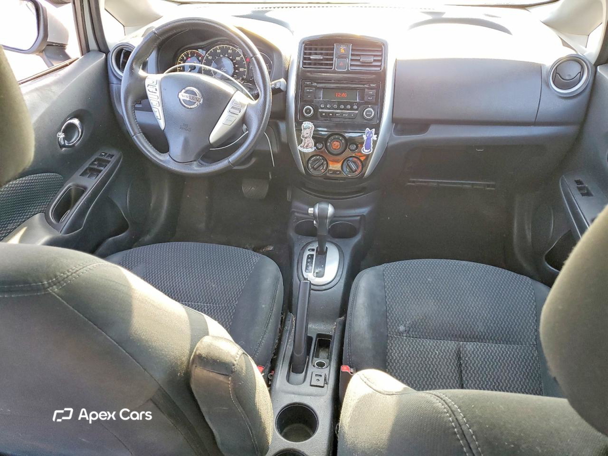 Nissan Versa 2015