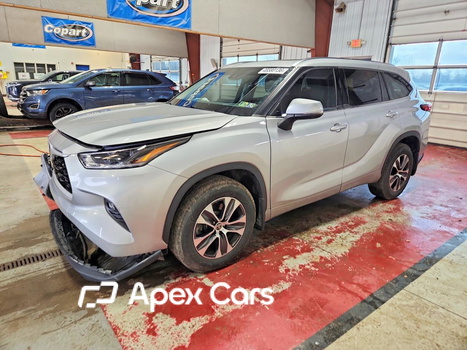Toyota Highlander 2021 - Image 1 of 14