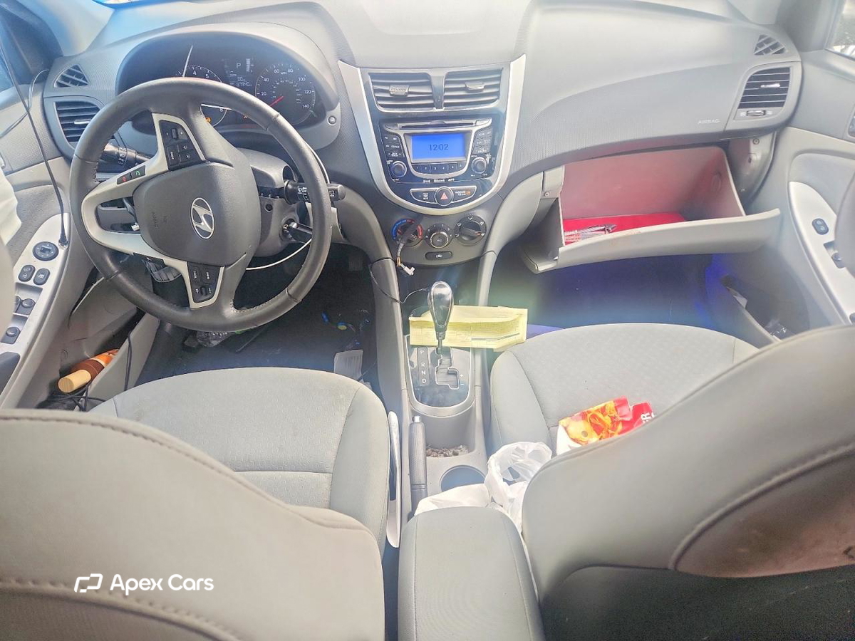 Hyundai Accent 2013
