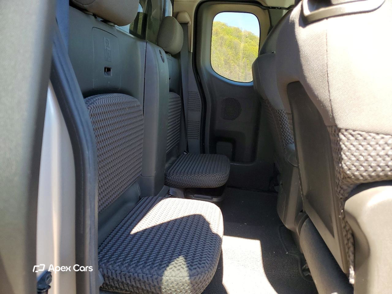 Nissan Navara (Frontier) 2010