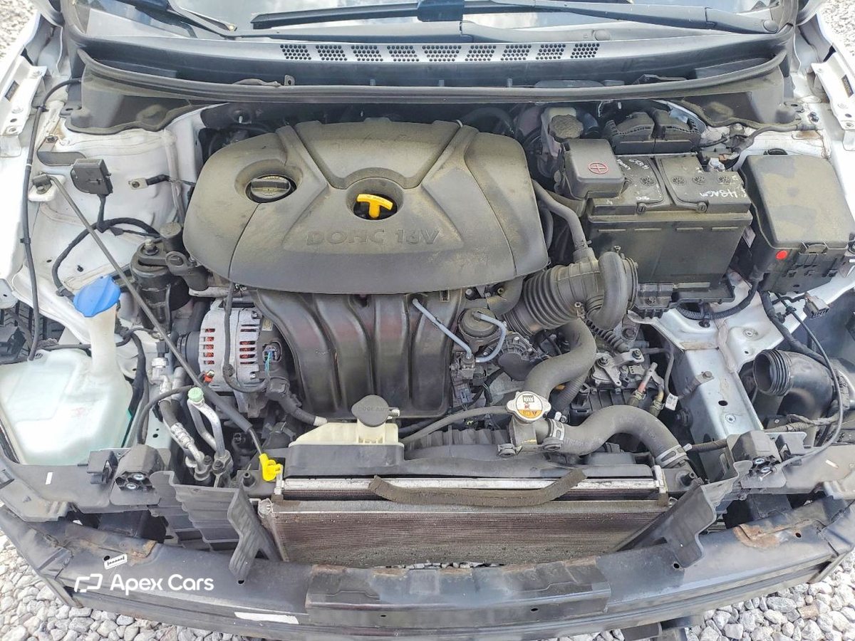Hyundai Elantra 2015