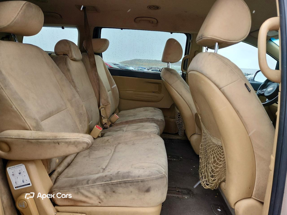 Kia Sedona 2015