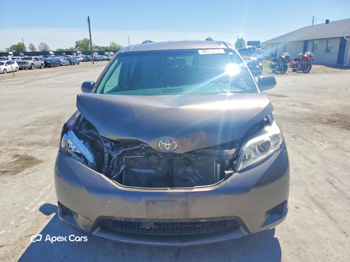 Toyota Sienna 2016