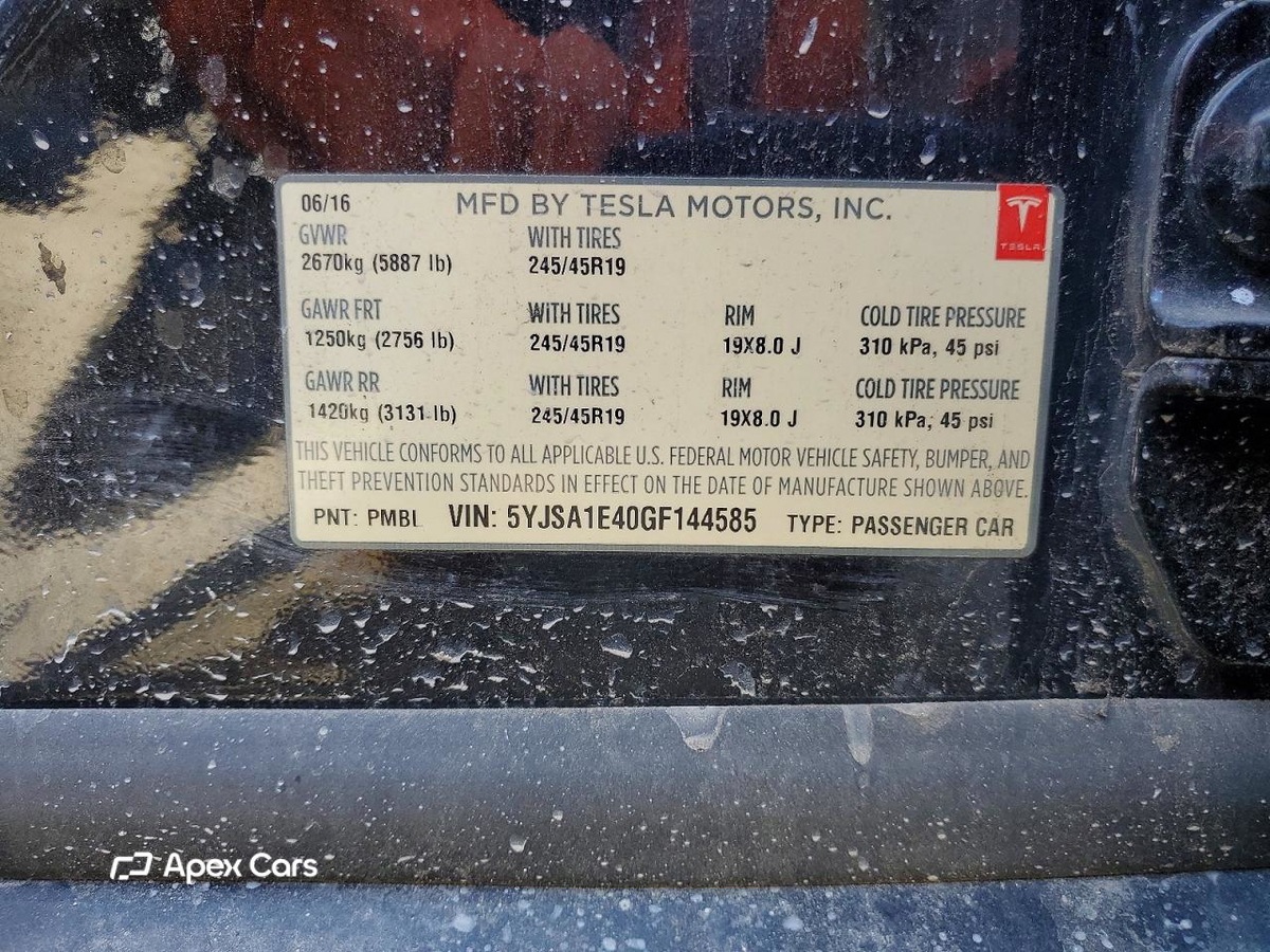 Tesla Model S 2016