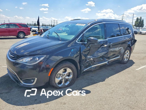 Chrysler Pacifica 2018 - Zdjęcie 1 z 15