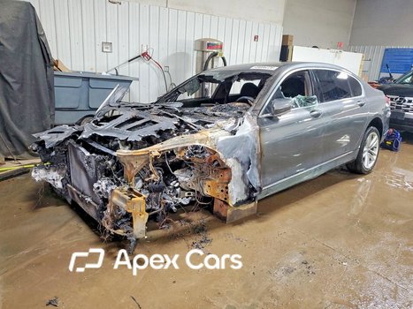 BMW Series 7 2018 - Image 1 of 12