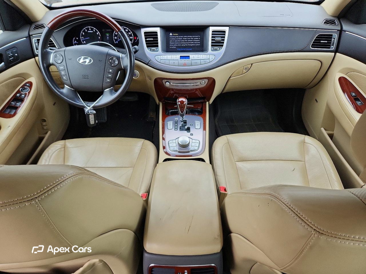 Hyundai Genesis 2012