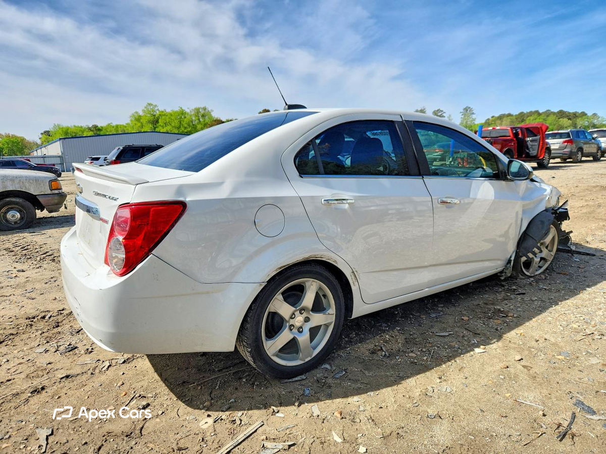 Chevrolet Sonic 2015