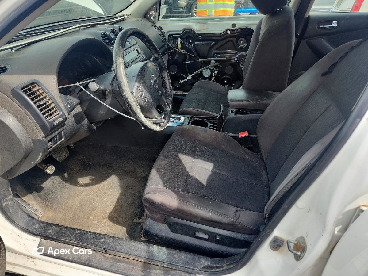 Nissan Altima 2011
