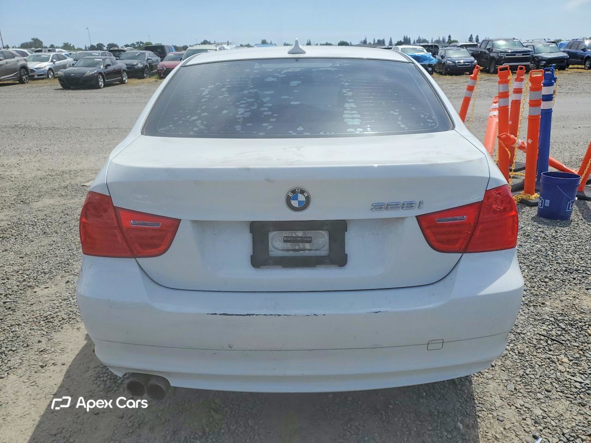 BMW Series 3 2011