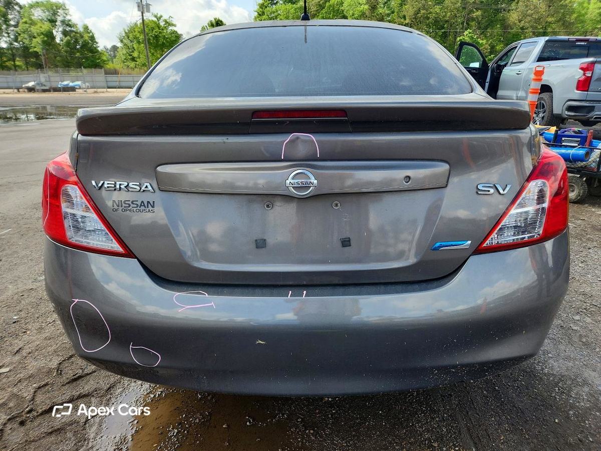 Nissan Versa 2014