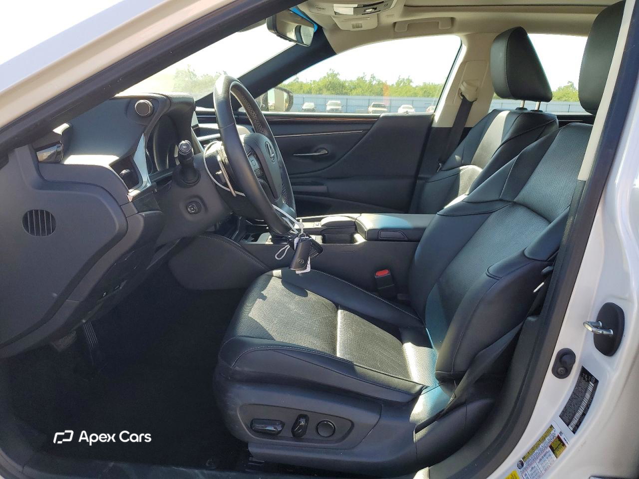 Lexus ES 2020