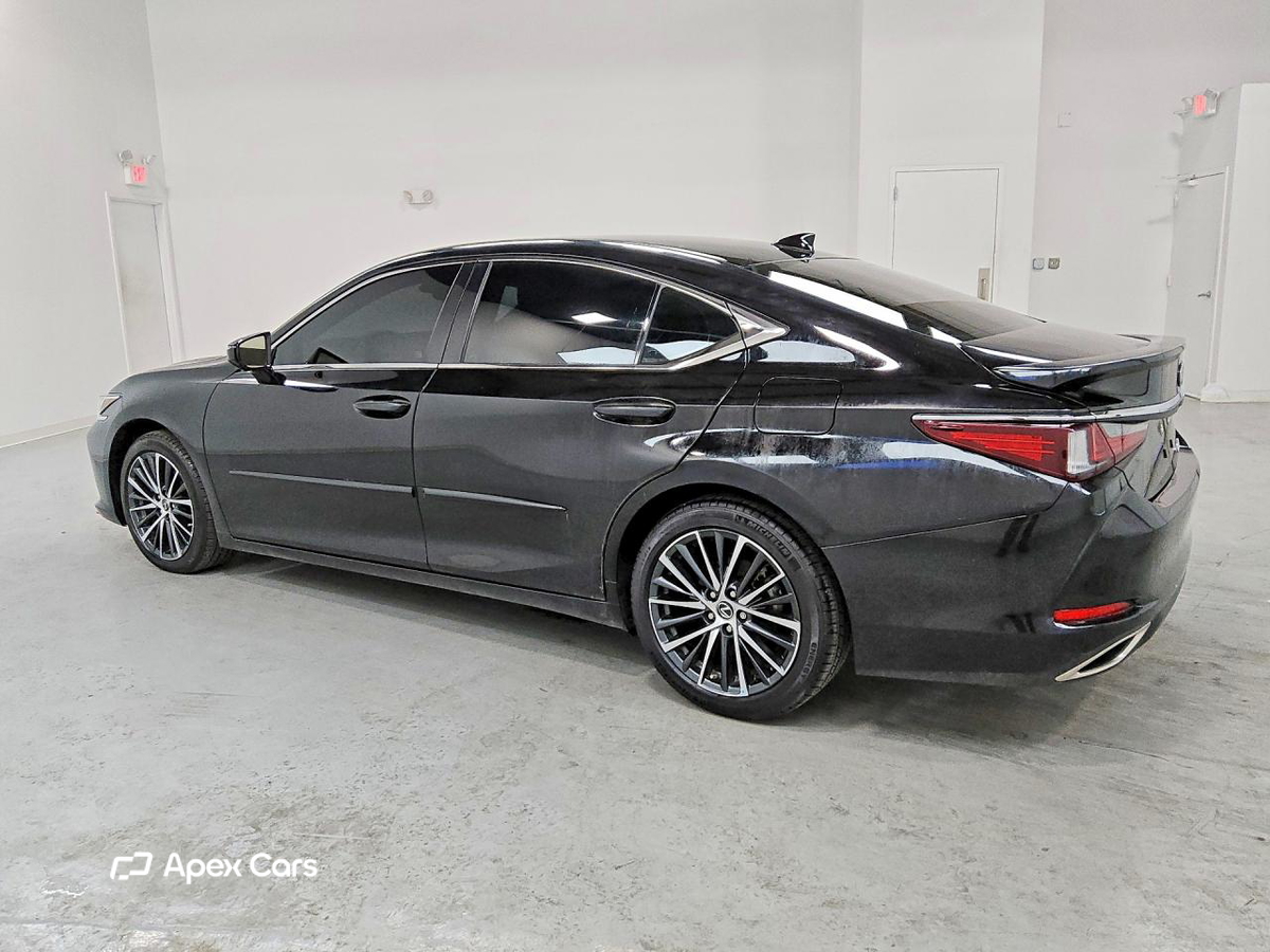 Lexus ES 2023
