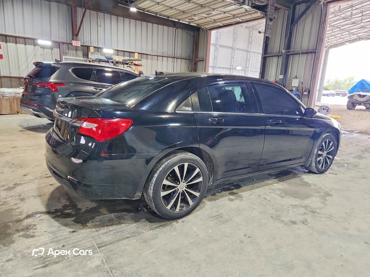 Chrysler 200 2012