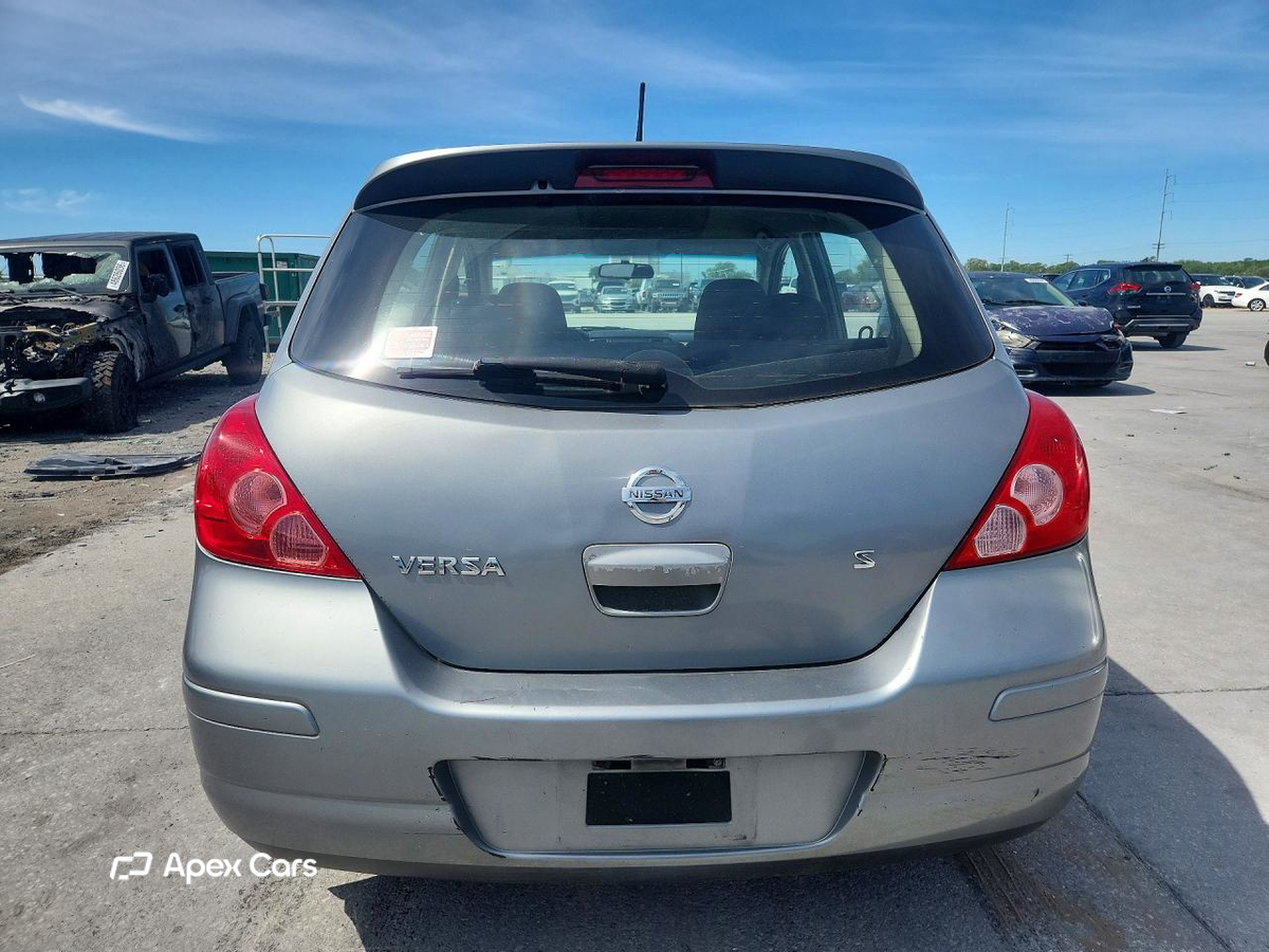 Nissan Versa 2007