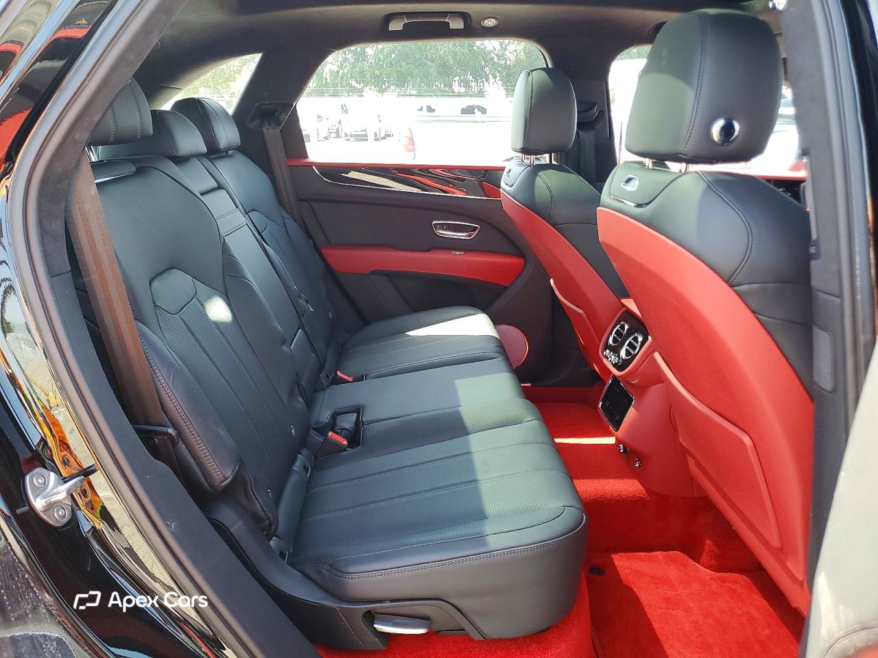Bentley Bentayga 2024