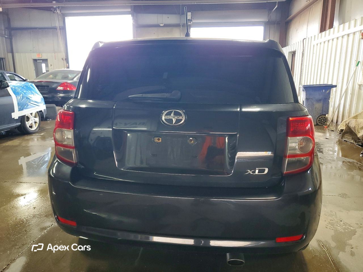 Scion xD 2011