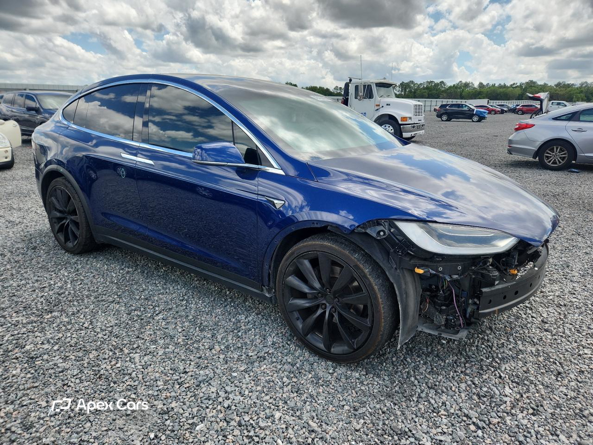 Tesla Model X 2018